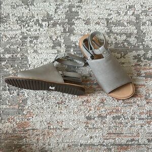 Gray Women's Sorel Sandals new 8.5